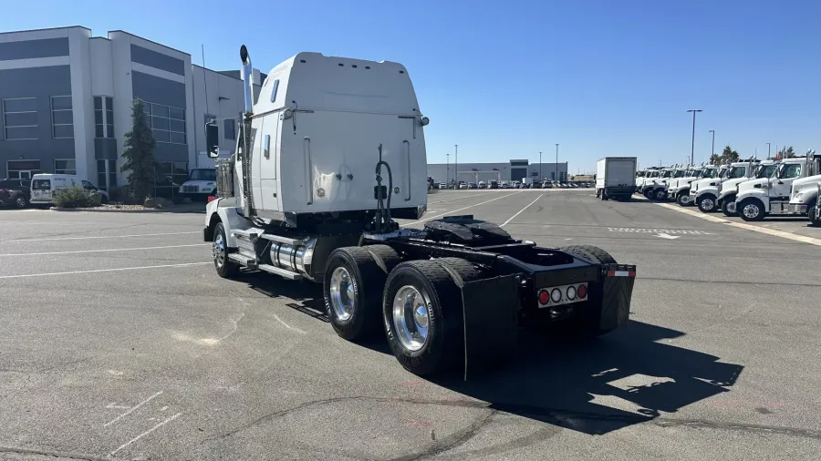 2020 Western Star 4900SA | Photo 7 of 25