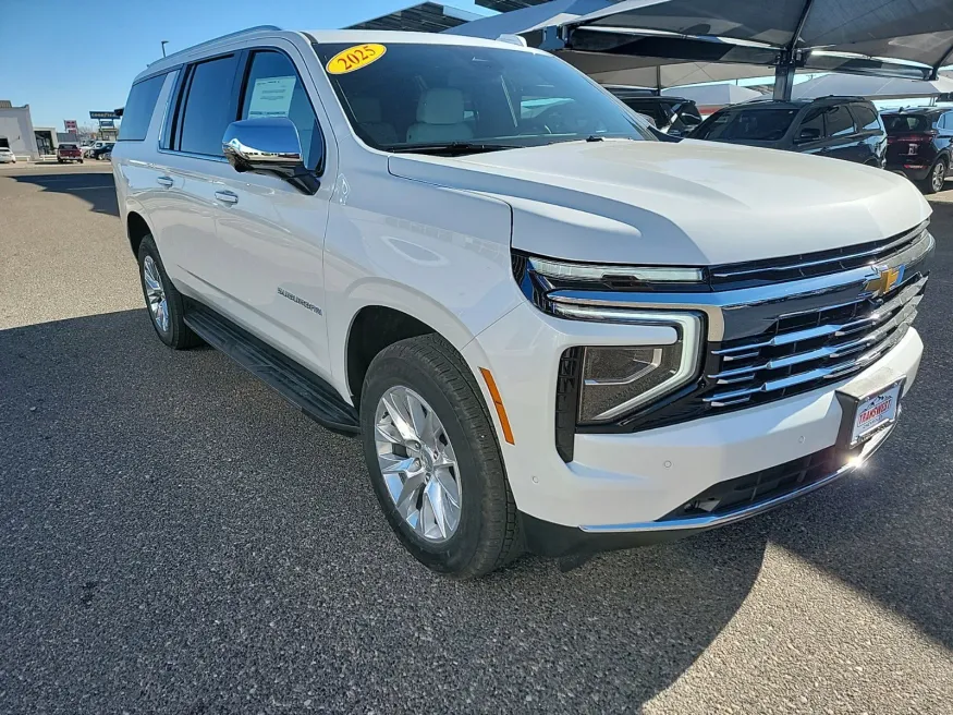 2025 Chevrolet Suburban Premier | Photo 9 of 24