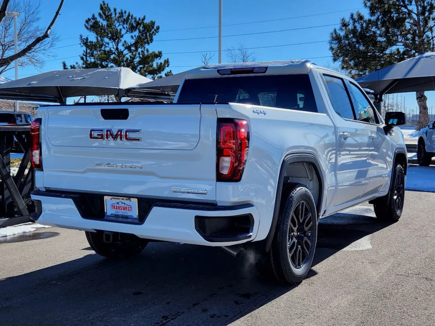 2025 GMC Sierra 1500 Elevation | Photo 2 of 30