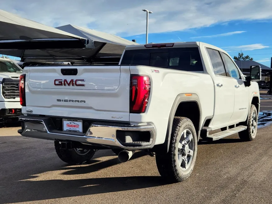 2025 GMC Sierra 2500HD SLT | Photo 2 of 32