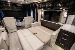 2022 Newmar London Aire 4551 | Thumbnail Photo 15 of 21