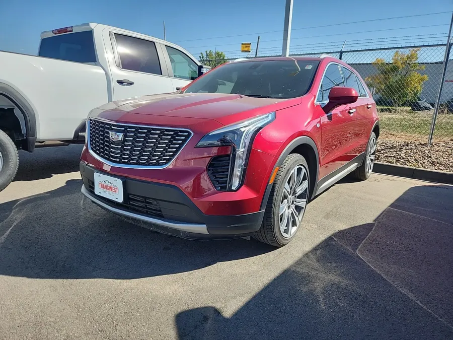 2019 Cadillac XT4 AWD Premium Luxury | Photo 2 of 3