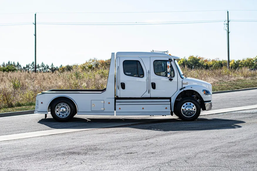 2023 Freightliner M2 106 Western Hauler | Photo 8 of 25