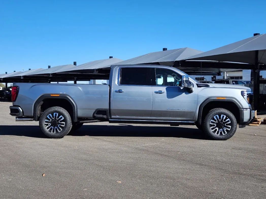 2025 GMC Sierra 3500HD Denali Ultimate 