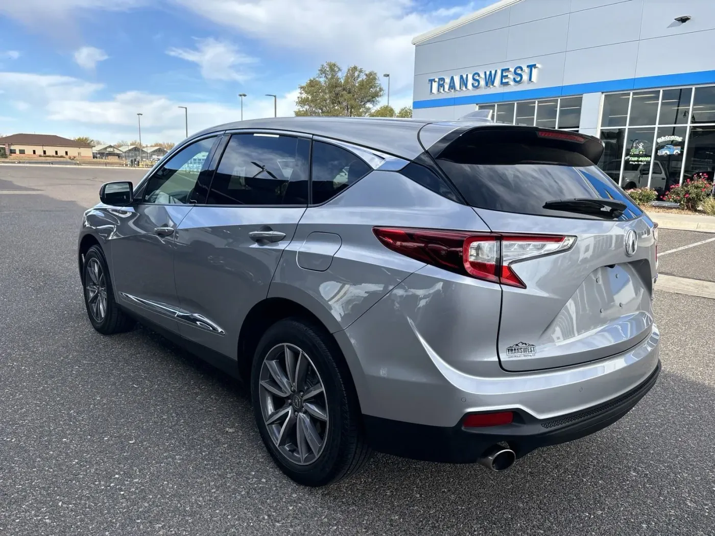 2021 Acura RDX w/Technology Package | Photo 2 of 23