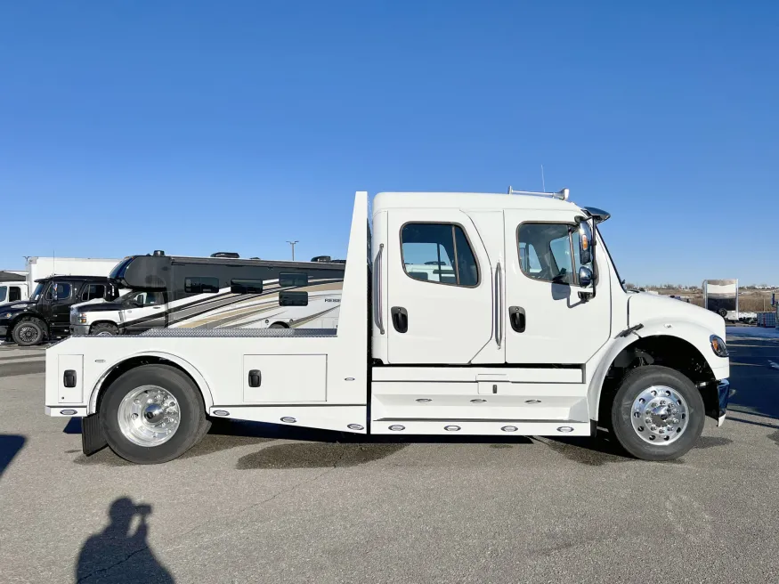 2023 Freightliner M2 106 Summit Hauler | Photo 20 of 26