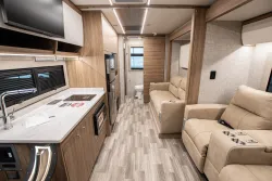 2025 Tiffin Wayfarer 25XRW | Thumbnail Photo 2 of 10