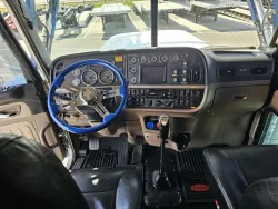 2019 Peterbilt 389 | Thumbnail Photo 9 of 32