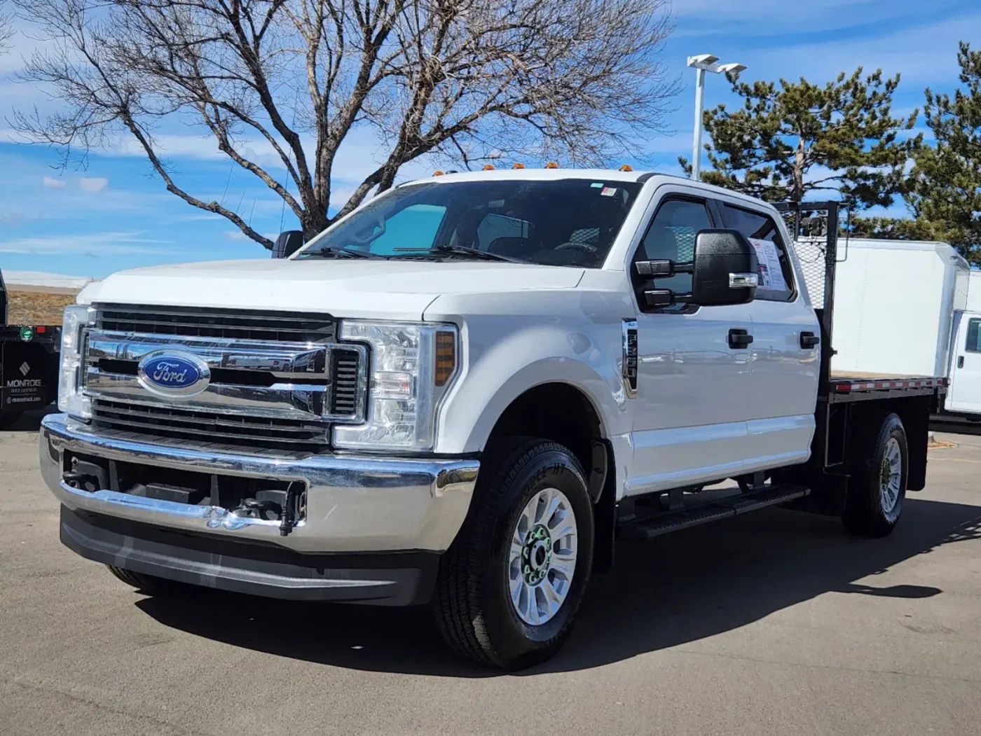 2019 Ford Super Duty F-350 SRW | Photo 3 of 30