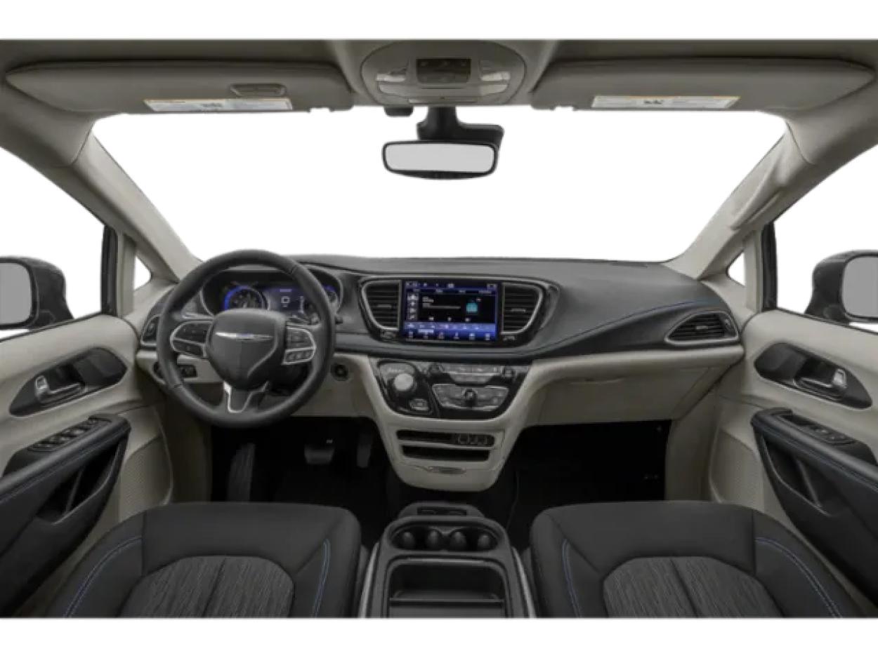 2022 Chrysler Pacifica | Photo 4 of 12