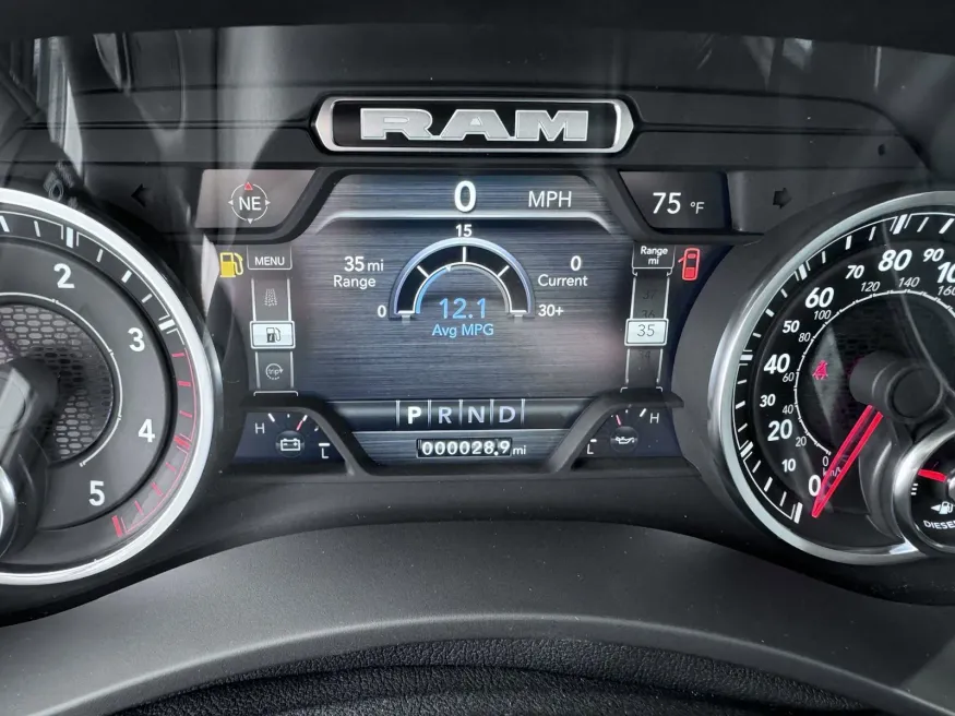 2024 RAM 3500 Laramie | Photo 13 of 15