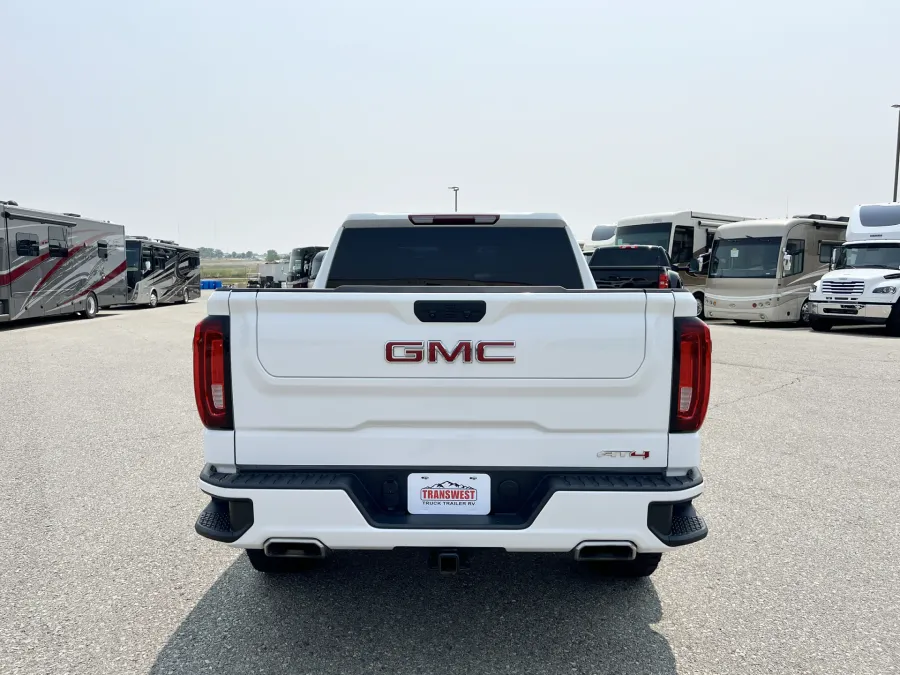 2021 GMC Sierra 1500 AT4 | Photo 12 of 24