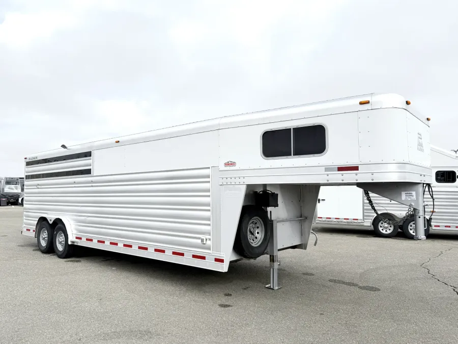 2019 Platinum Coach 4HGN | Photo 1 of 18