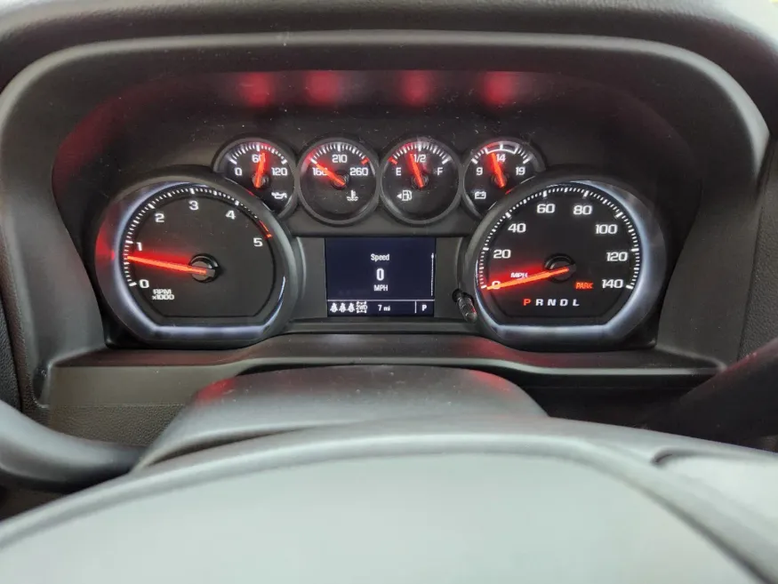 2025 GMC Sierra 3500HD Pro | Photo 21 of 28