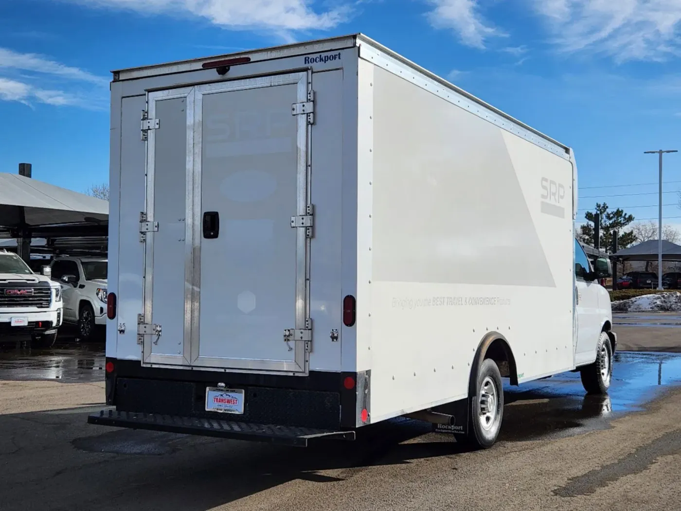 2021 Chevrolet Express Commercial Cutaway CUTWAY | Photo 2 of 28