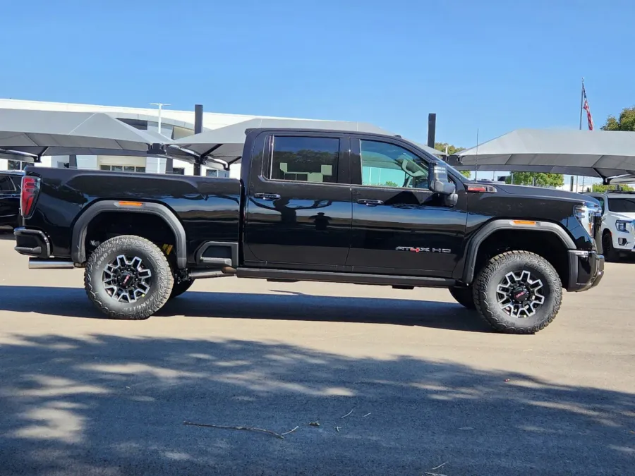 2025 GMC Sierra 2500HD AT4X | Photo 1 of 28