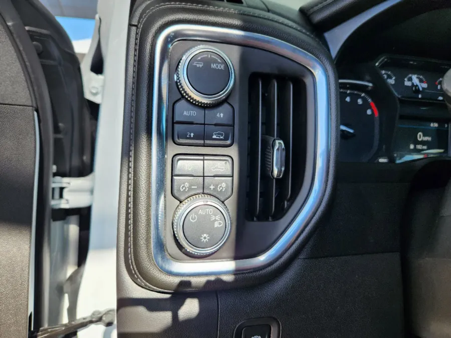 2020 GMC Sierra 1500 Elevation | Photo 6 of 29