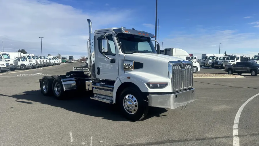 2022 Western Star 49X | Photo 3 of 16