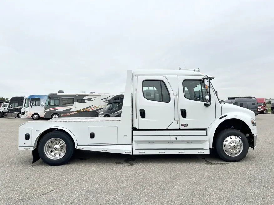 2024 Freightliner M2 106 Summit Hauler | Photo 18 of 23