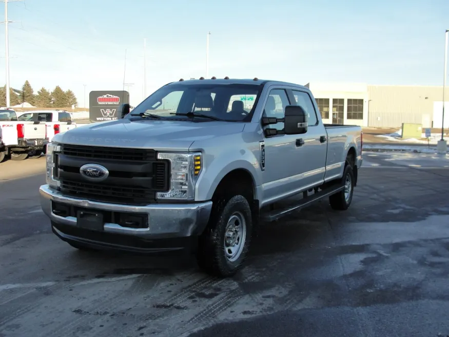 2019 Ford F-350 | Photo 1 of 12