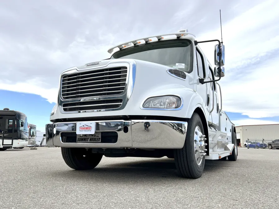 2016 Freightliner M2 112 Summit Hauler | Photo 26 of 26