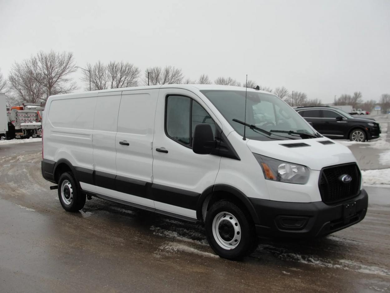 2021 Ford Transit | Photo 7 of 11