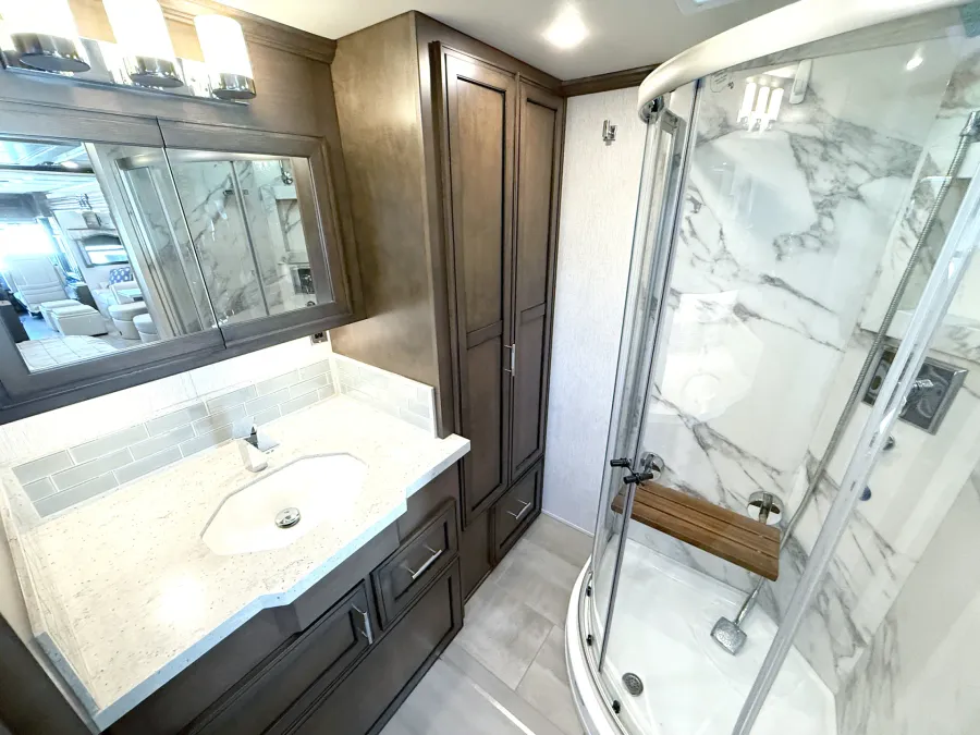 2020 Newmar Ventana 3709 | Photo 17 of 28