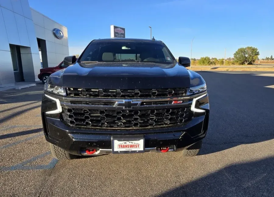 2022 Chevrolet Tahoe | Photo 2 of 29