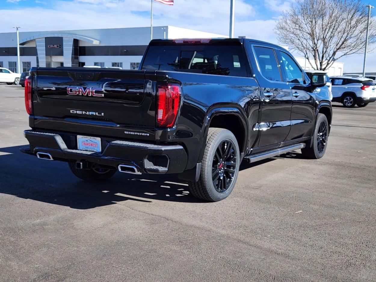 2024 GMC Sierra 1500 Denali | Photo 2 of 29