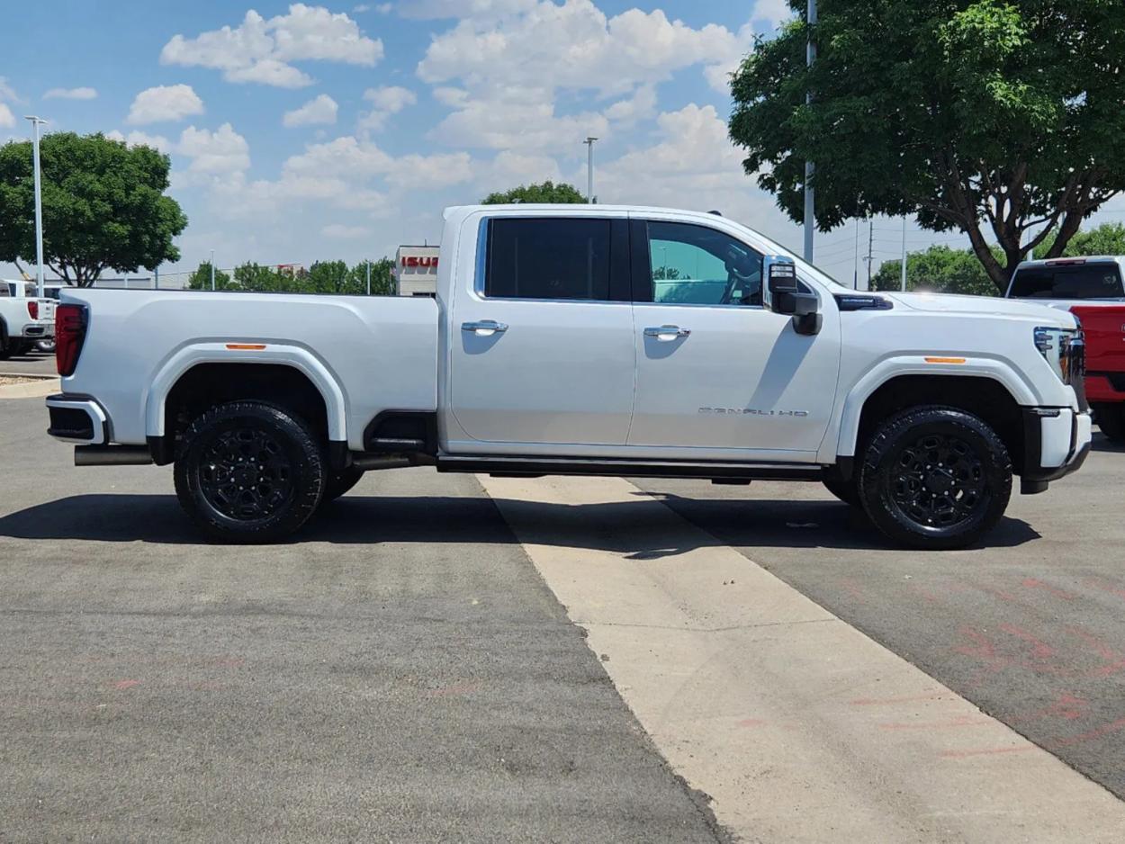 2024 GMC Sierra 2500HD Denali Ultimate | Photo 1 of 30