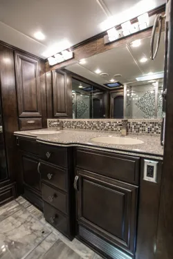 2015 Newmar London Aire 4503 | Thumbnail Photo 15 of 14