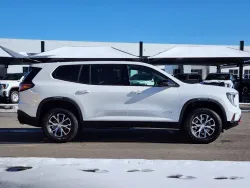 2025 GMC Acadia AWD AT4 | Thumbnail Photo 1 of 30