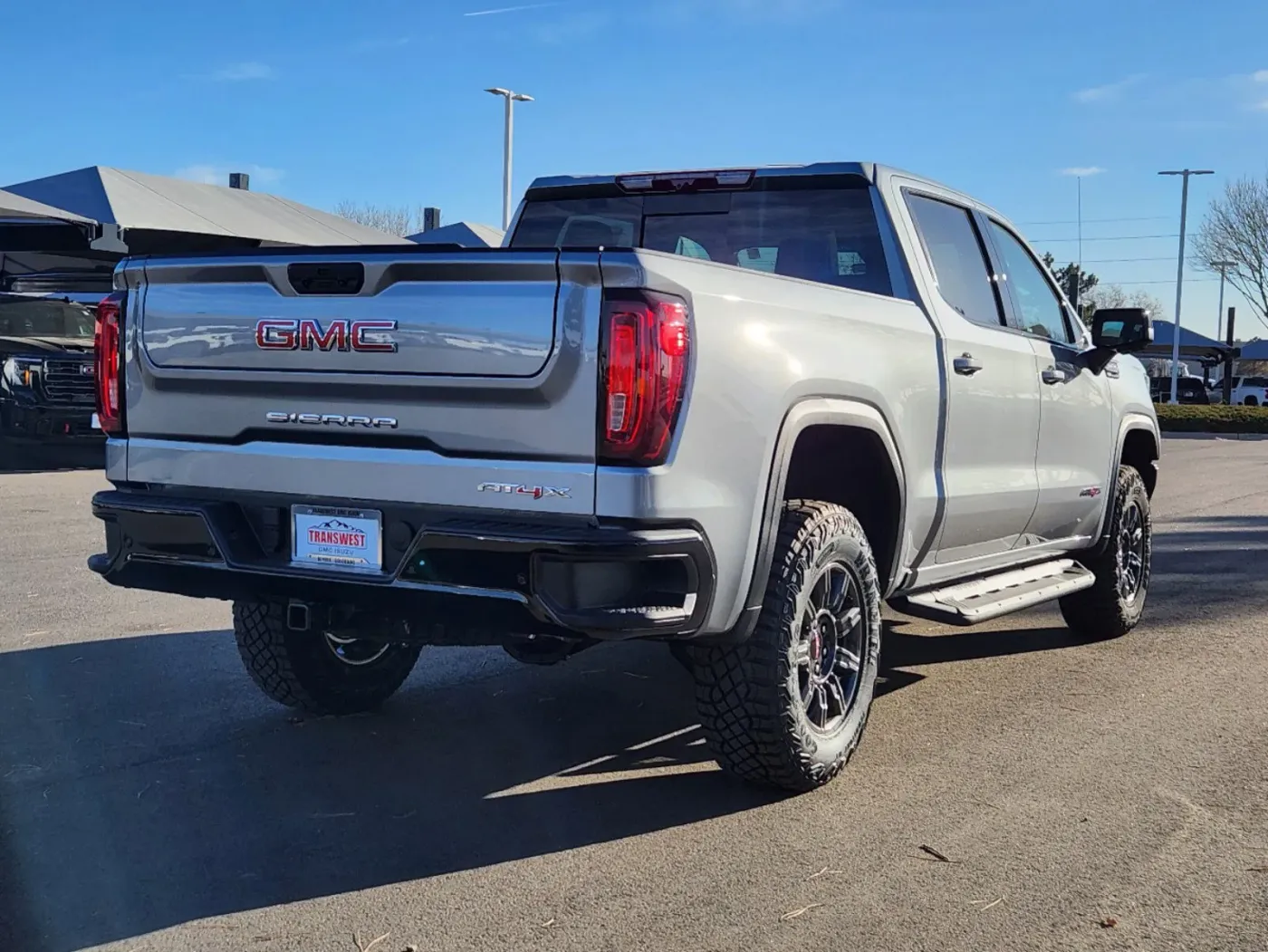 2025 GMC Sierra 1500 AT4X | Photo 2 of 31