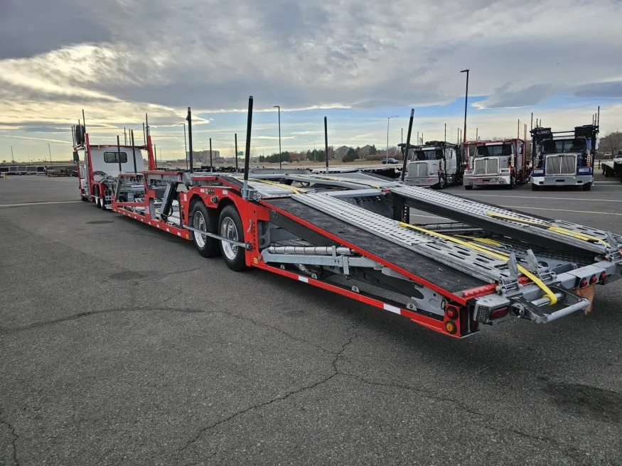 2022 Western Star 4900FA | Photo 10 of 34