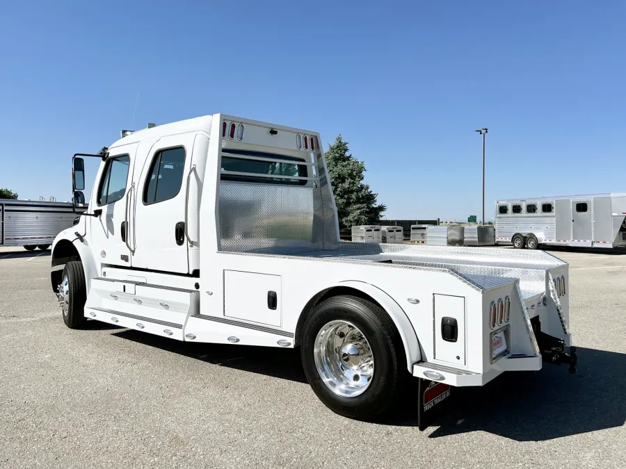 2024 Freightliner M2 106 Plus Summit Hauler | Photo 17 of 27