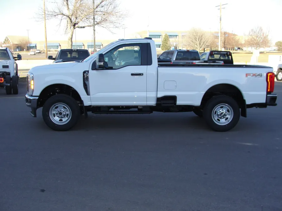 2024 Ford F-350 | Photo 2 of 11