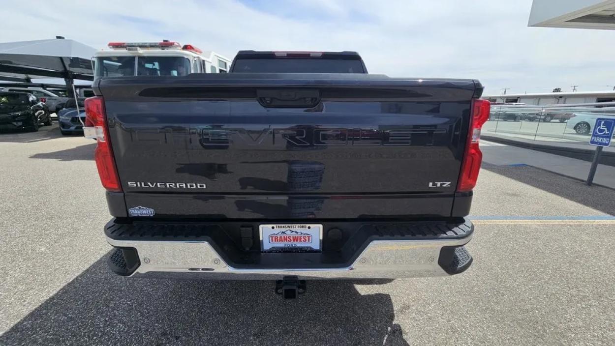 2023 Chevrolet Silverado 1500 | Photo 6 of 28