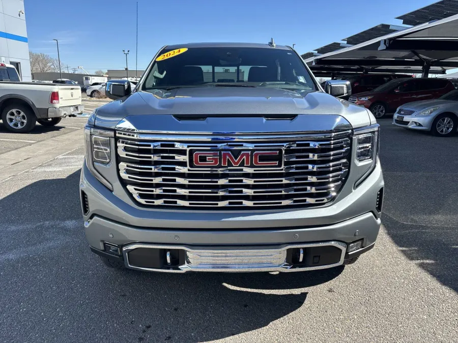 2024 GMC Sierra 1500 Denali | Photo 7 of 22