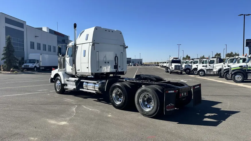 2020 Western Star 4900SA | Photo 7 of 25