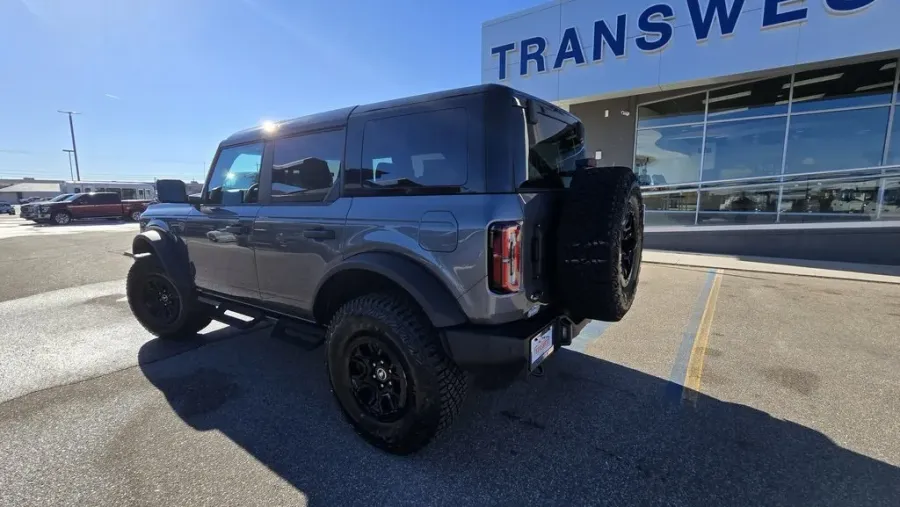 2024 Ford Bronco | Photo 6 of 29