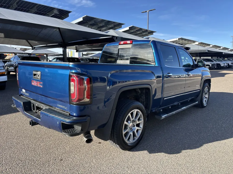 2017 GMC Sierra 1500 Denali | Photo 4 of 21