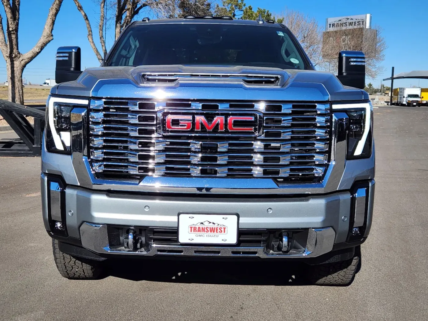 2025 GMC Sierra 3500HD Denali | Photo 4 of 31