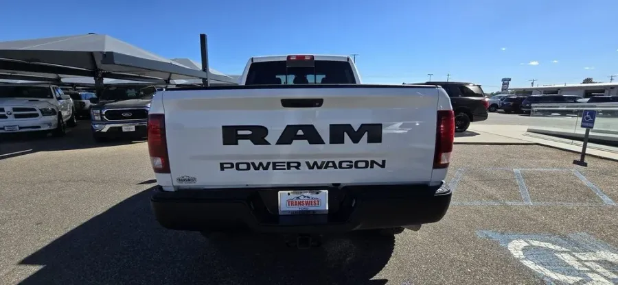 2018 RAM 2500 | Photo 7 of 33