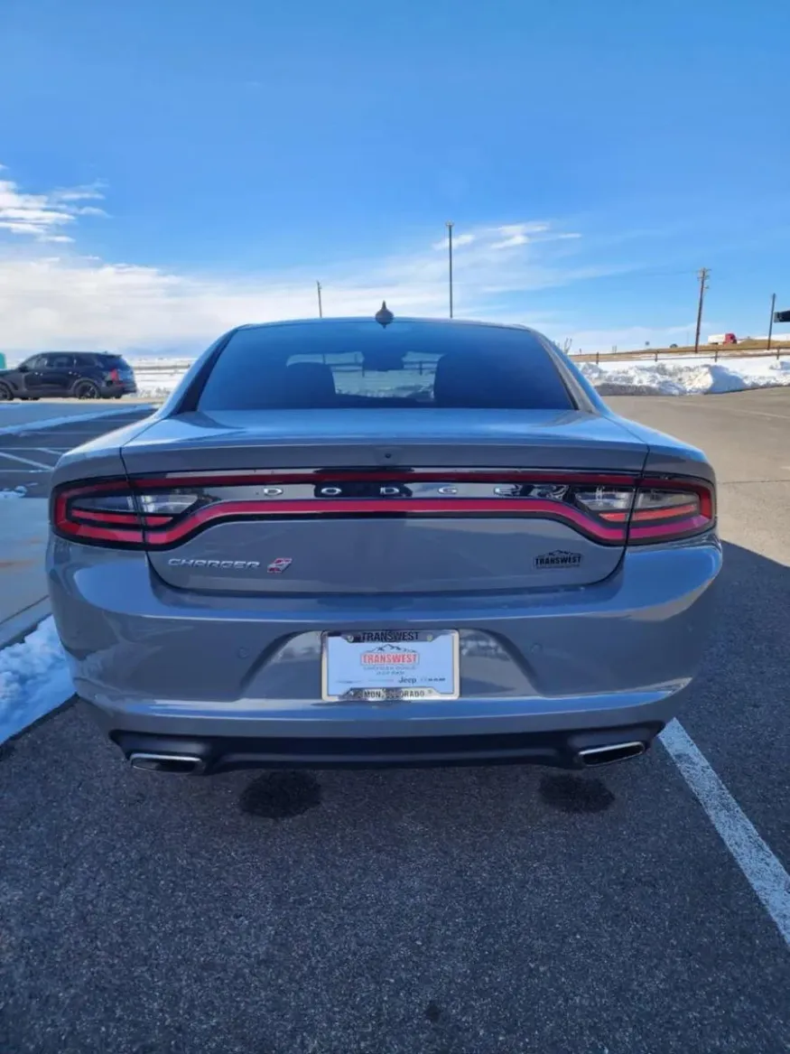 2023 Dodge Charger SXT | Photo 11 of 15