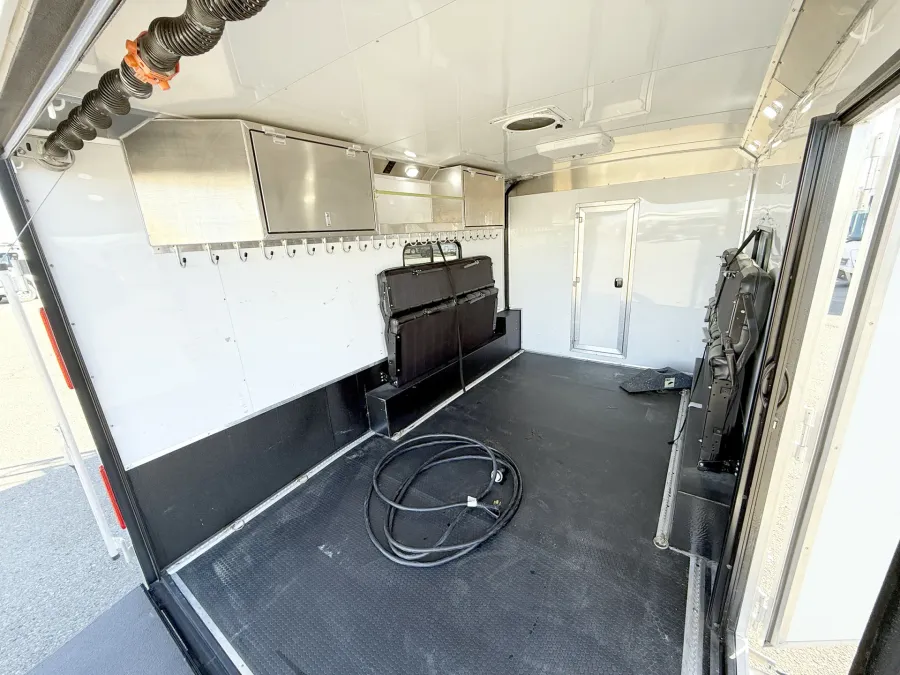 2019 Logan Coach Ultimate Sports Hauler | Photo 18 of 26