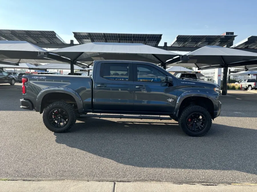 2021 Chevrolet Silverado 1500 RST | Photo 5 of 23