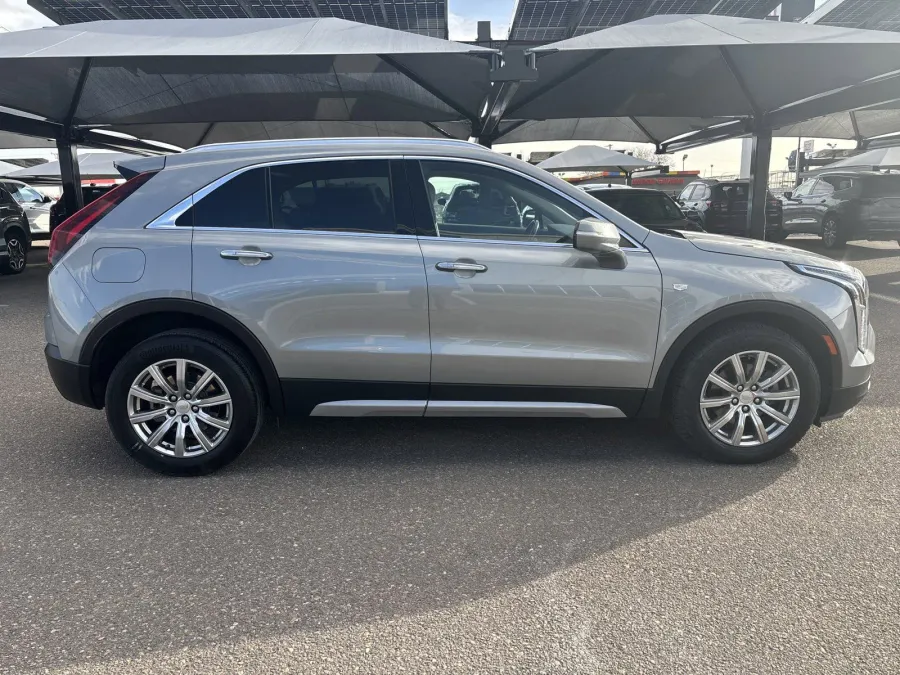 2023 Cadillac XT4 AWD Premium Luxury | Photo 5 of 20