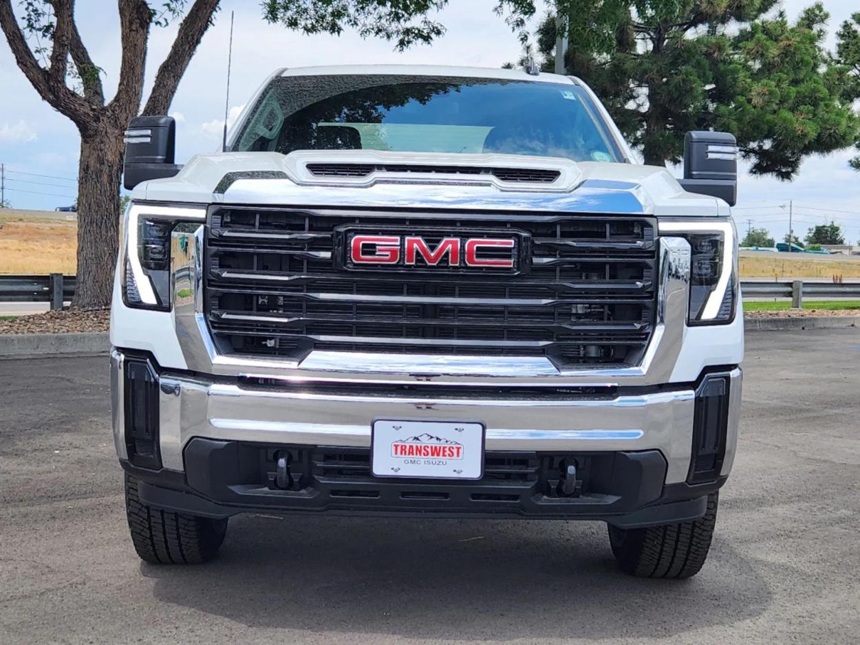 2024 GMC Sierra 3500HD Pro | Photo 4 of 25