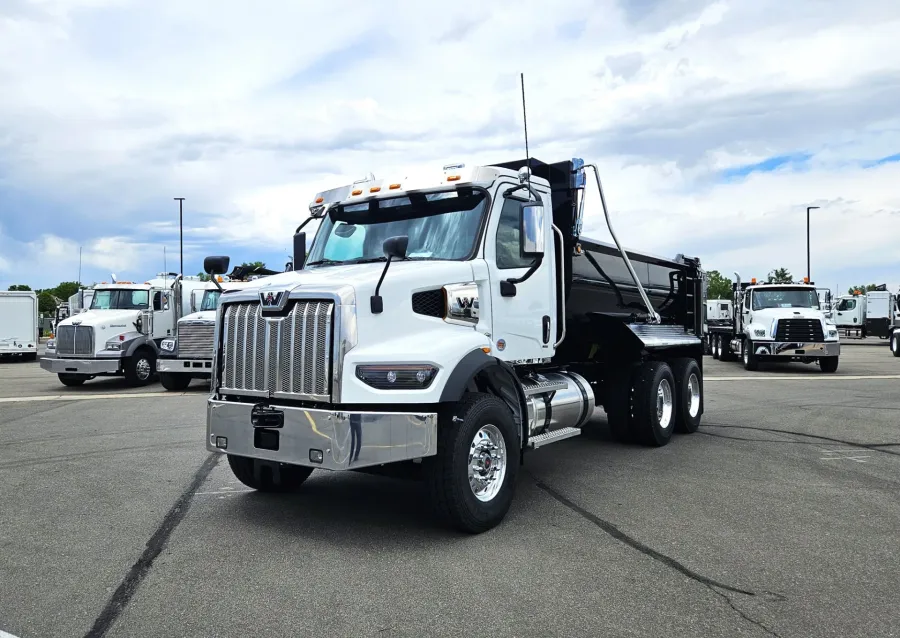 2025 Western Star 47X | Photo 1 of 14