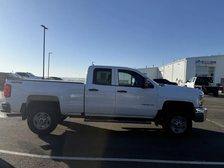 2019 Chevrolet Silverado 2500HD Work Truck | Photo 5 of 16